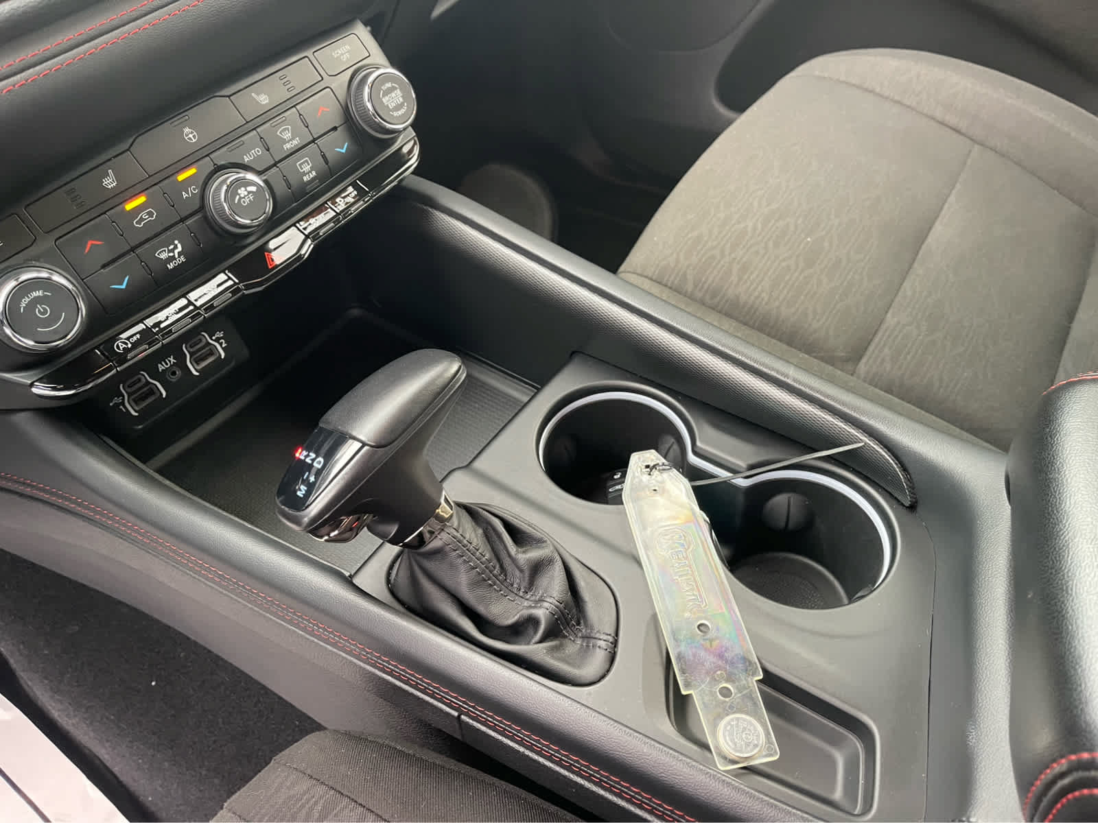 Used 2025 Dodge Durango GT AWD/4WD image 17