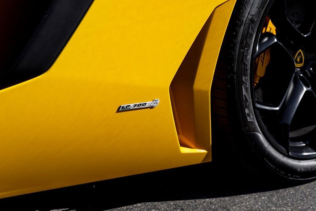 Used 2014 Lamborghini Aventador image 16