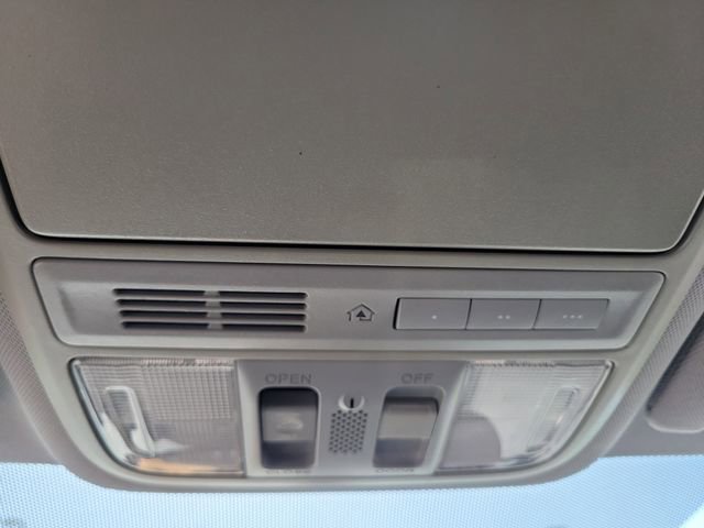 Used 2016 Honda Accord EX image 32