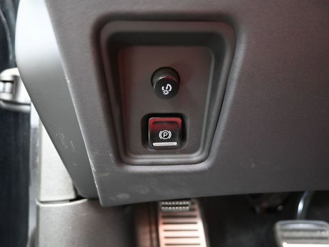 Used 2025 Chevrolet Corvette Stingray Convertible w/ 1LT image 29