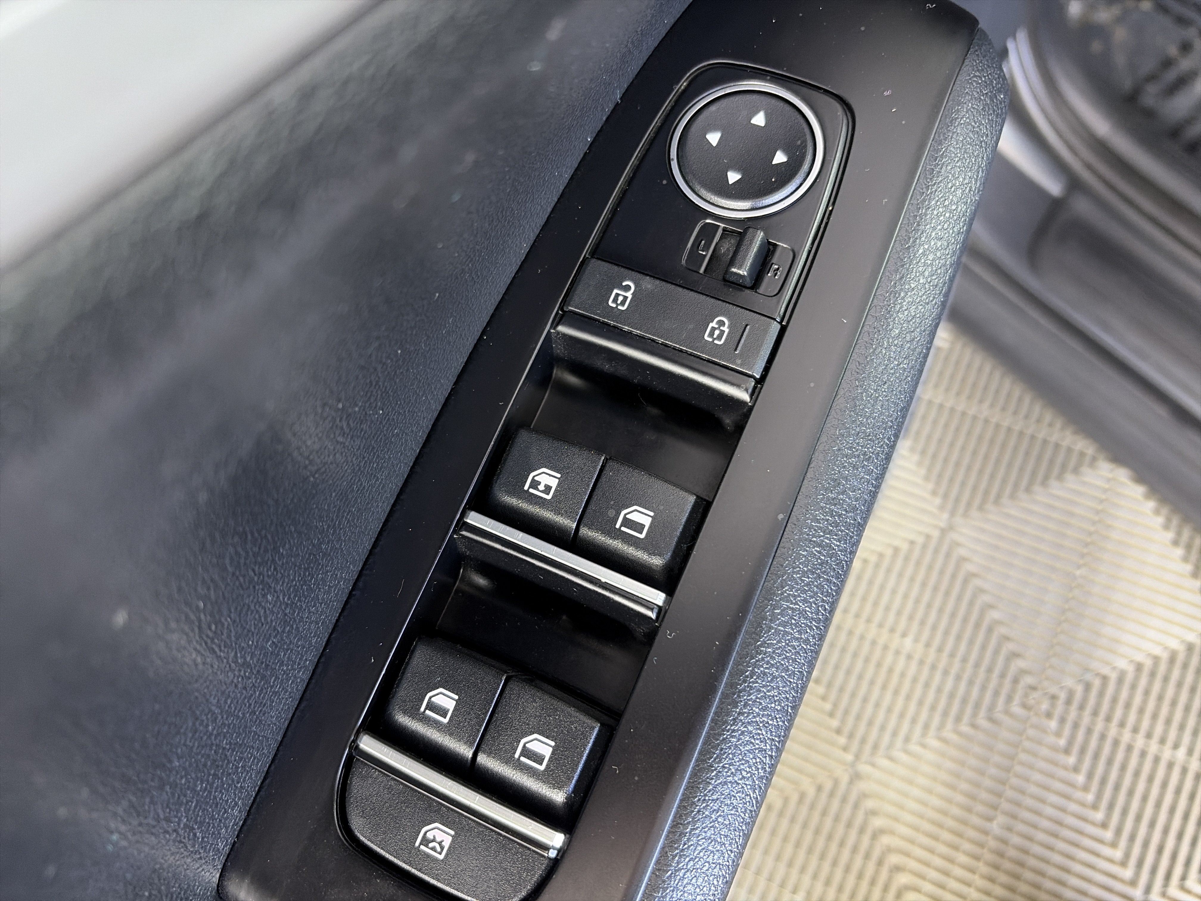 Certified 2022 Kia Soul LX w/ Technology Package FWD image 29
