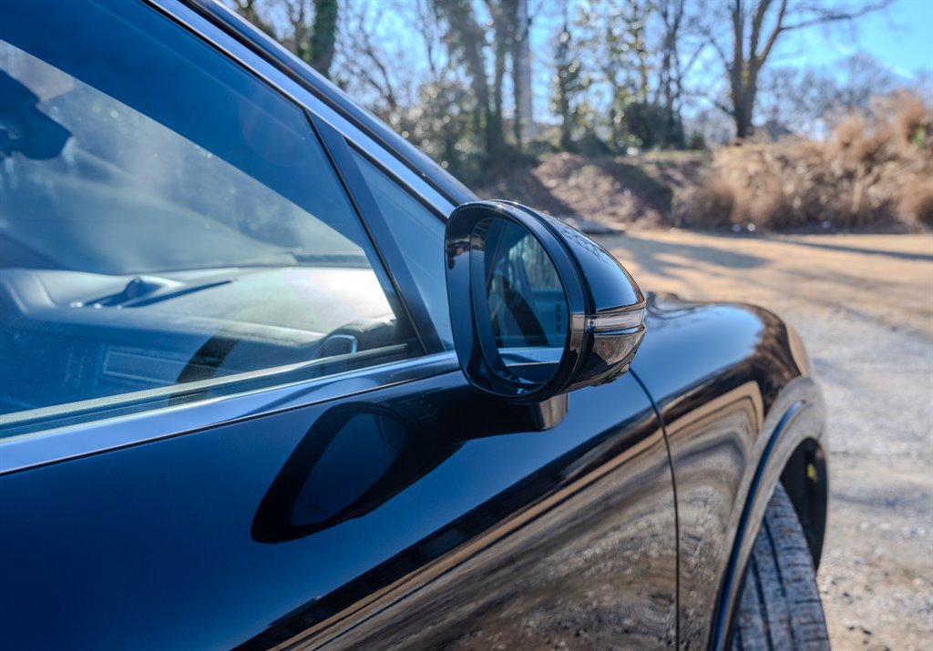 Used 2019 Porsche Cayenne Turbo w/ Sportdesign Package image 12