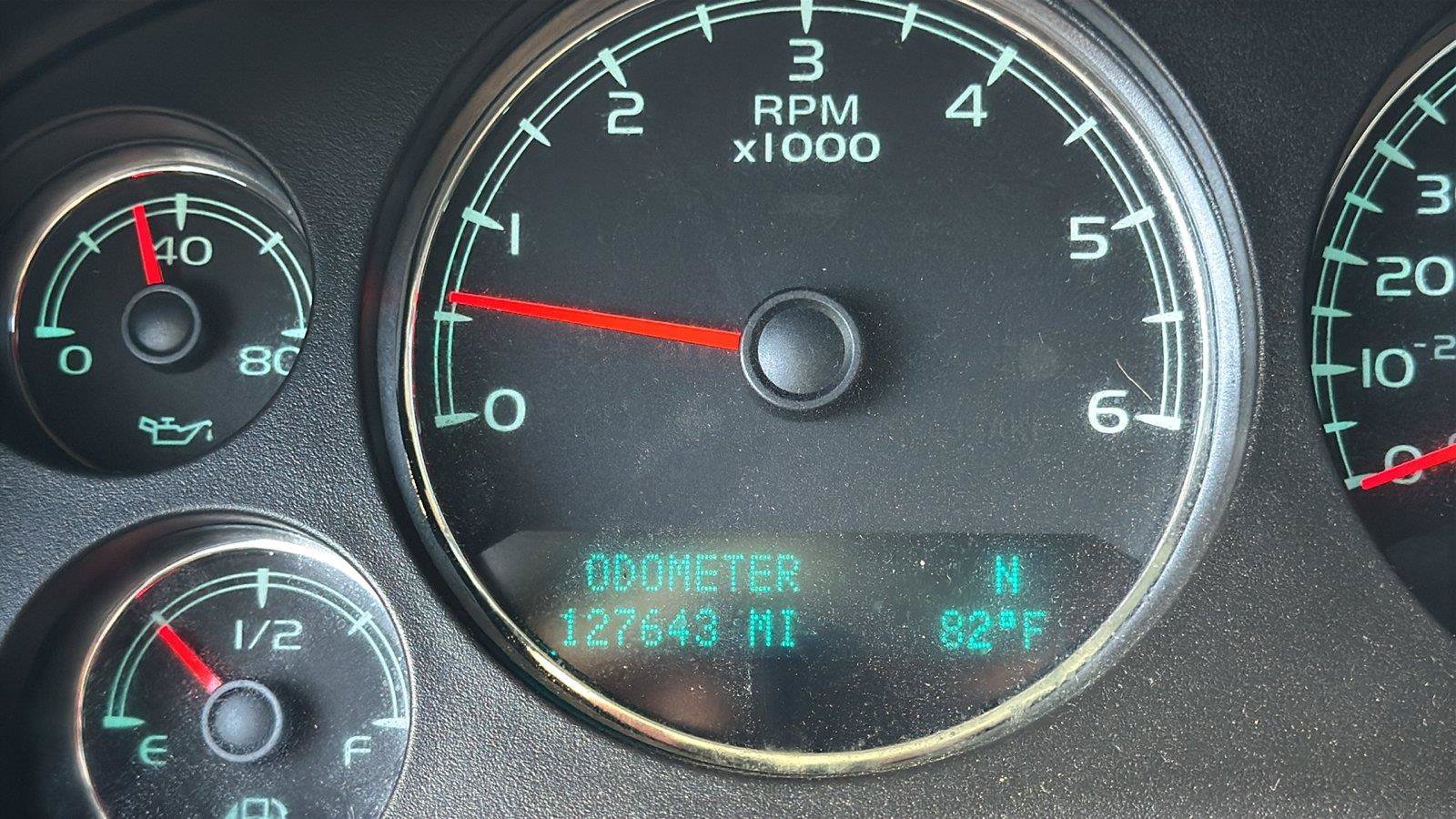 Used 2011 Chevrolet Tahoe LTZ RWD image 11