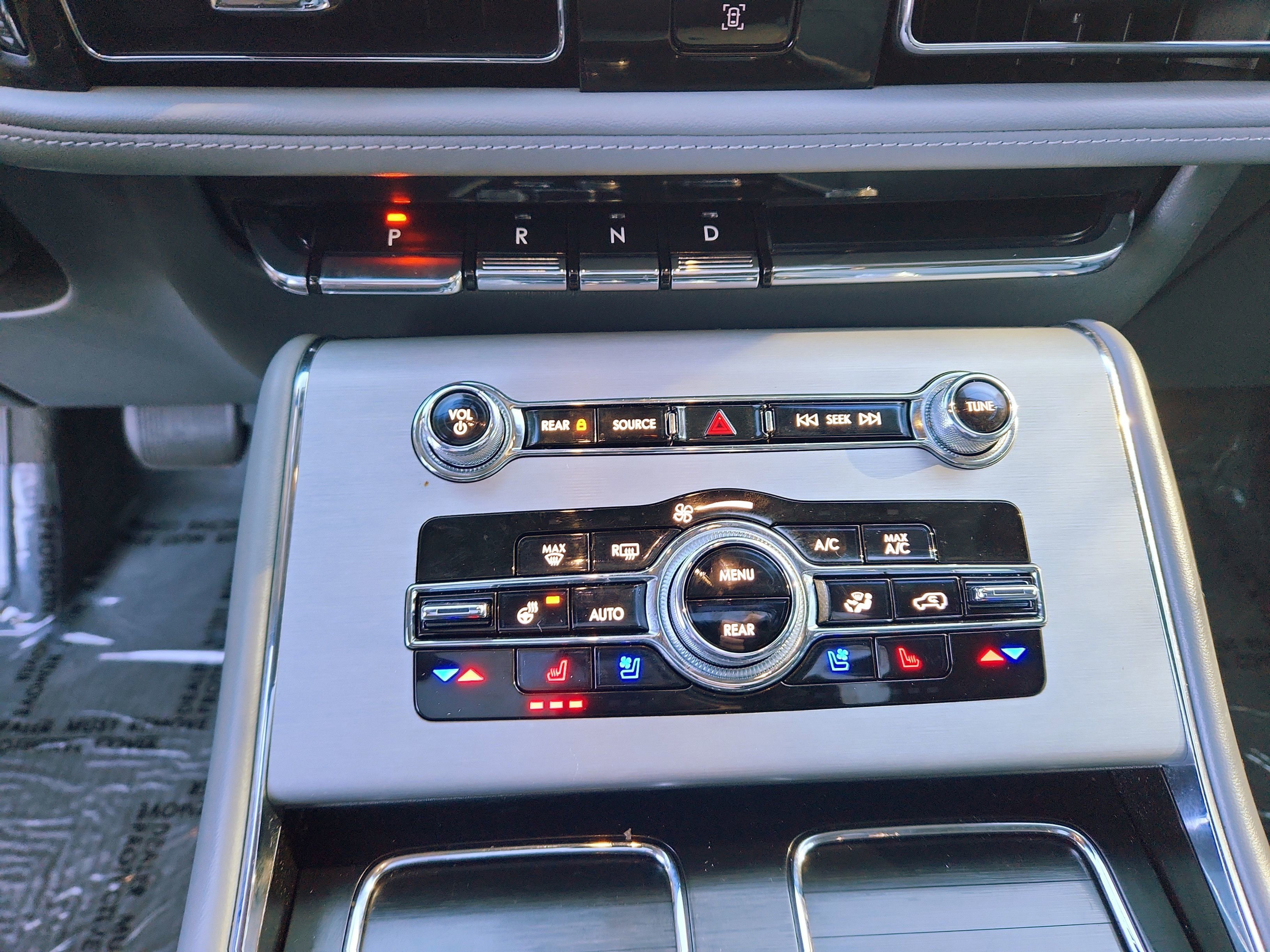 Used 2021 Lincoln Aviator Reserve w/ Equipment Group 202A image 16