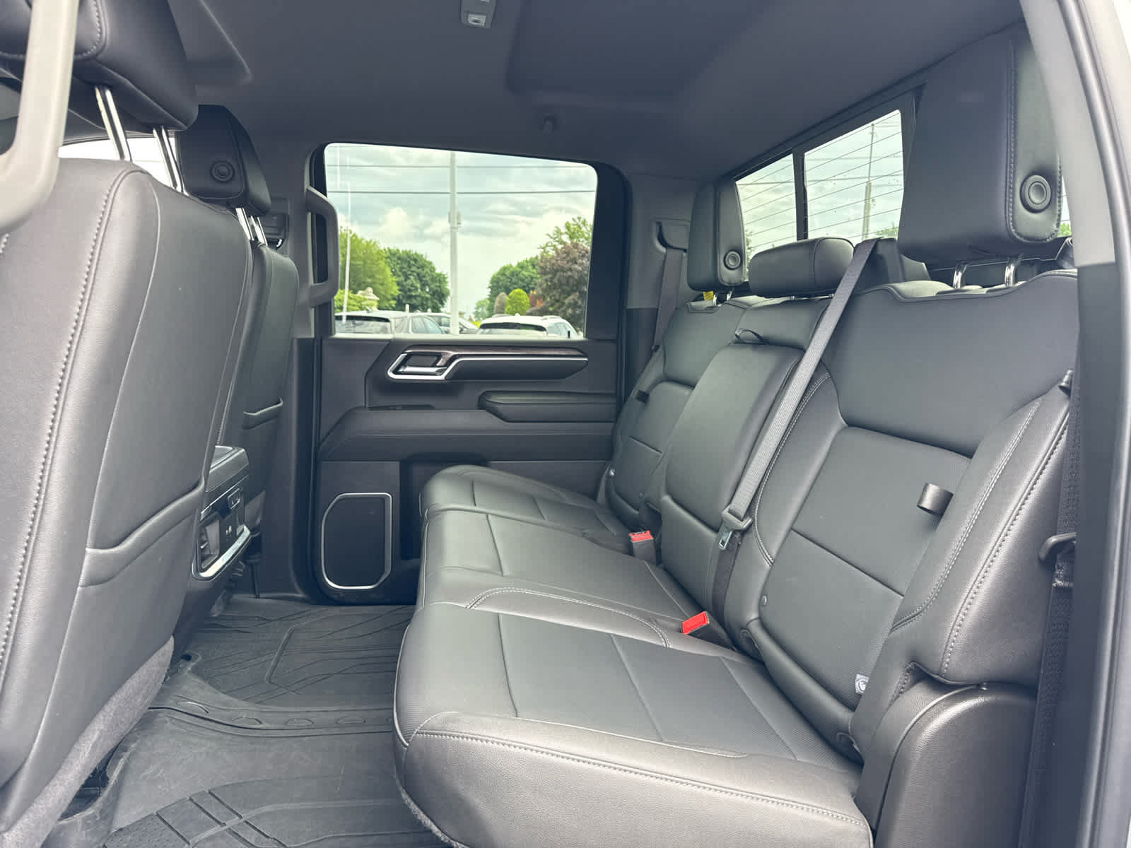 Certified 2024 Chevrolet Silverado 3500 LTZ w/ LTZ Convenience Package AWD/4WD image 23