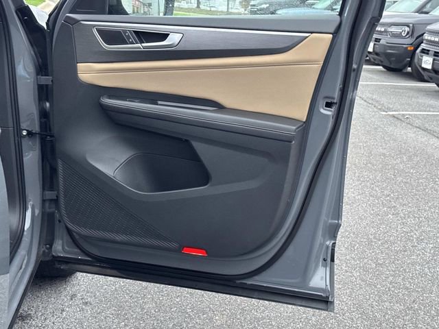 Used 2024 Volkswagen Atlas Cross Sport SE w/ Panoramic Sunroof Package AWD/4WD image 10