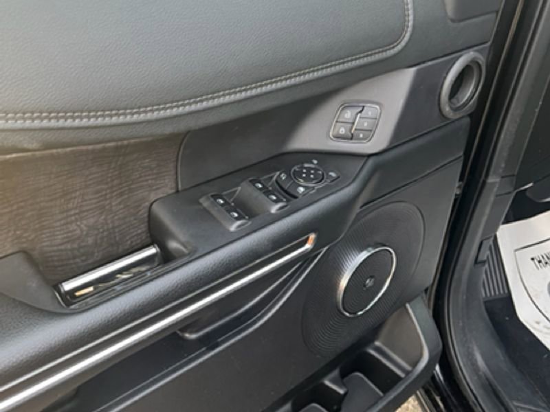 Used 2021 Ford Expedition Limited image 9
