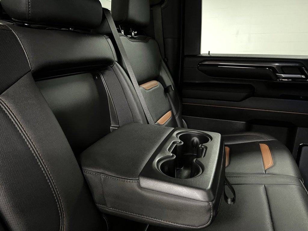 Used 2024 GMC Sierra 2500 AT4 w/ Technology Package image 57