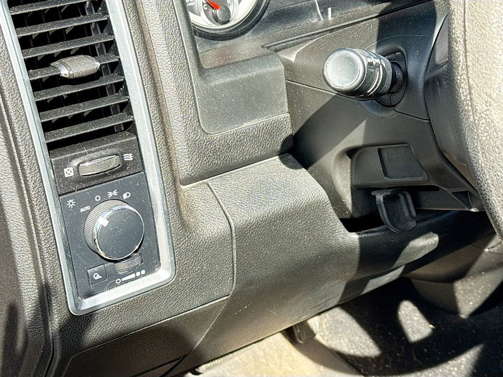 Used 2022 RAM 1500 Classic SLT image 10