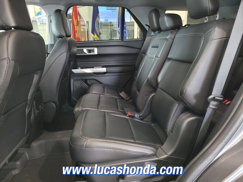 Used 2023 Ford Explorer XLT w/ Equipment Group 202A image 8