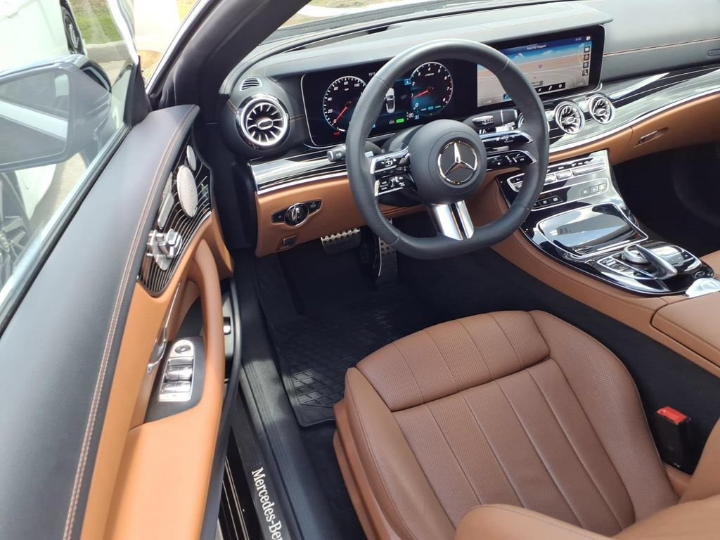 Used 2023 Mercedes-Benz E 450 Cabriolet image 6
