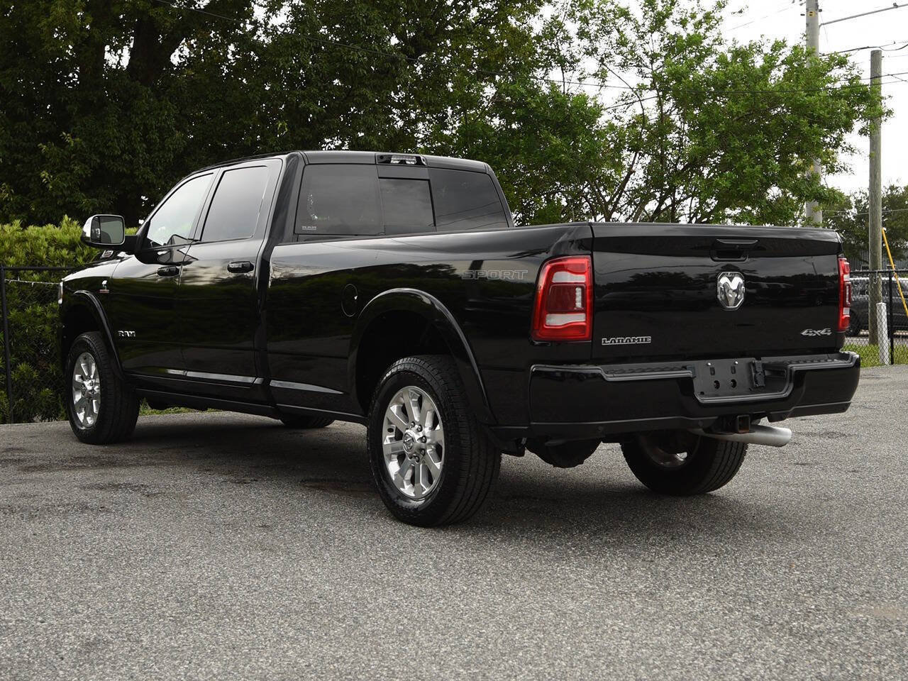 Used 2022 RAM 3500 Laramie AWD/4WD image 8