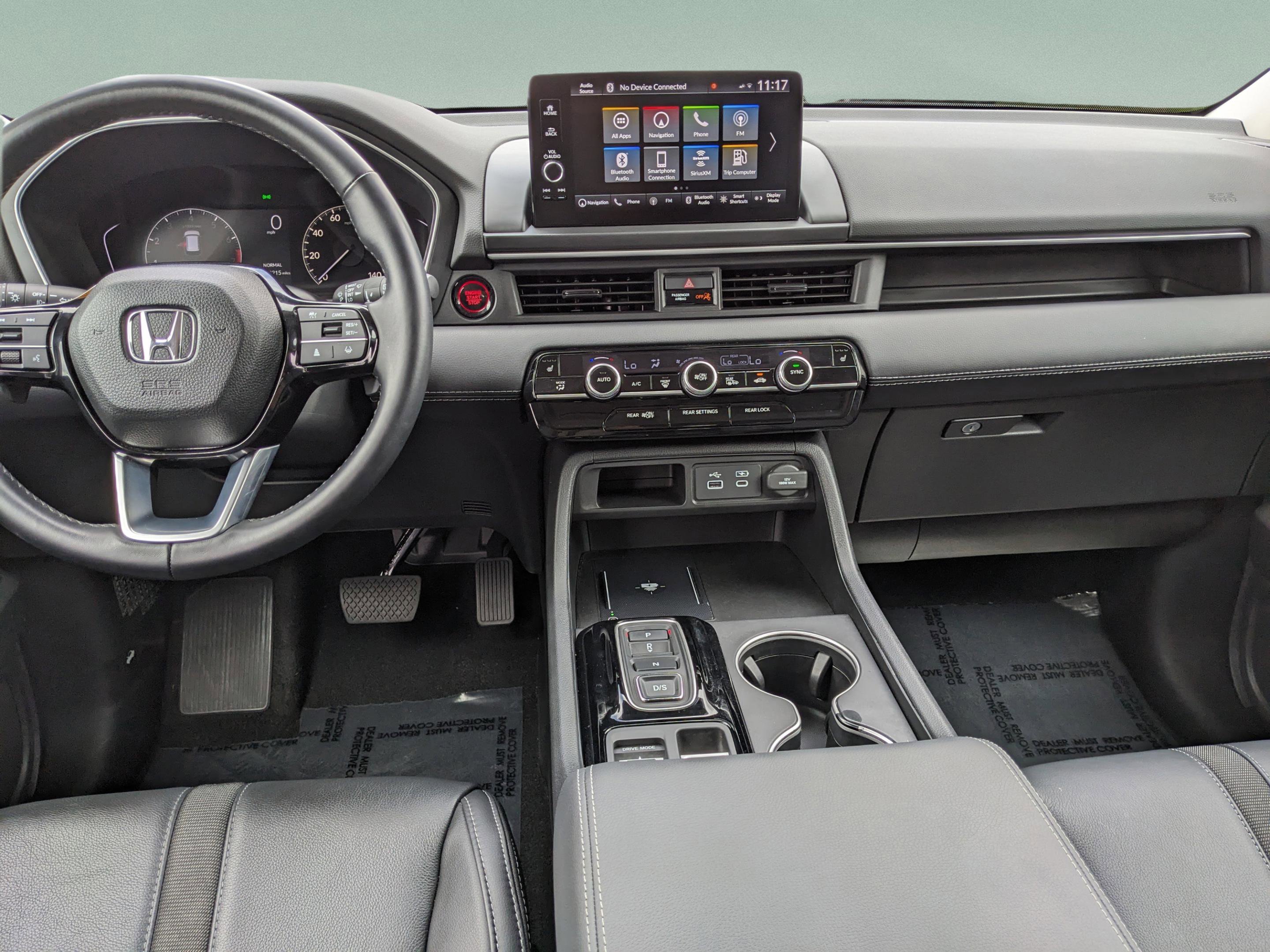 Used 2025 Honda Pilot Touring image 18