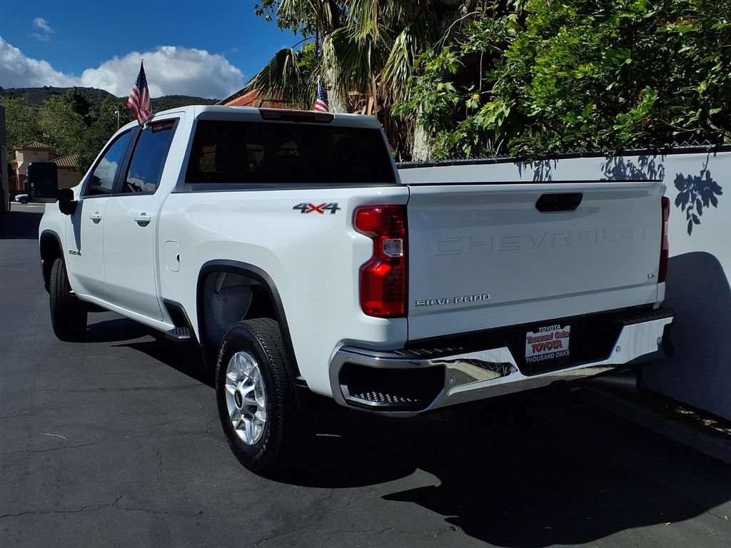 Used 2025 Chevrolet Silverado 2500 LT w/ Safety Package AWD/4WD image 5