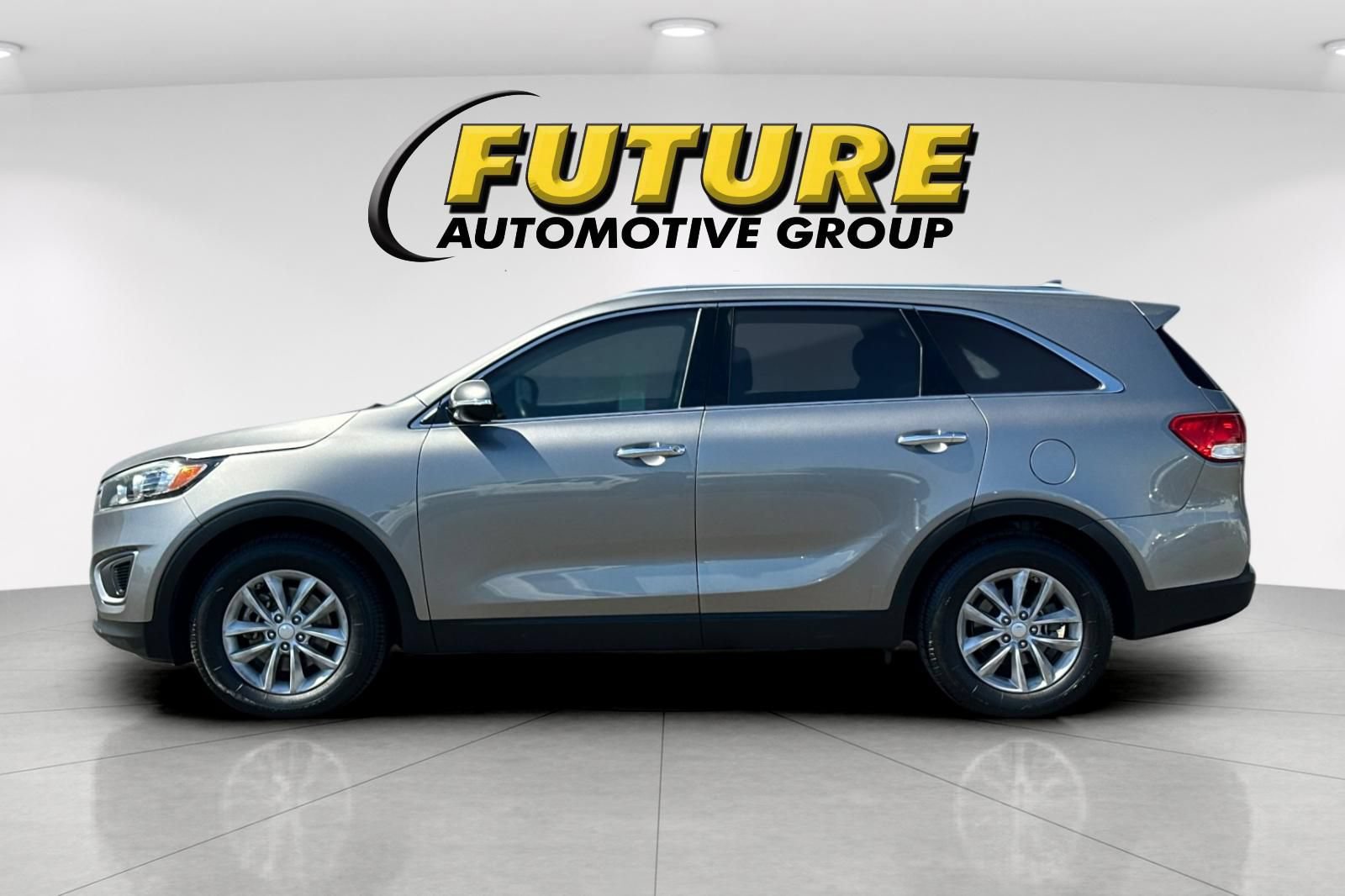 Used 2017 Kia Sorento FWD w/ LX Convenience Package image 7