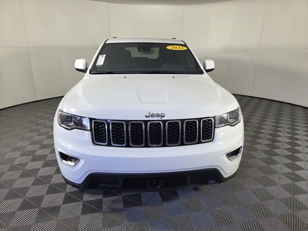 Certified 2022 Jeep Grand Cherokee Laredo E image 3