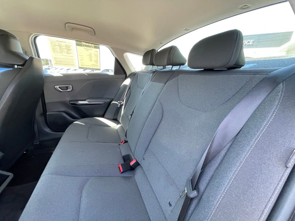 Certified 2025 Kia K4 LXS image 25