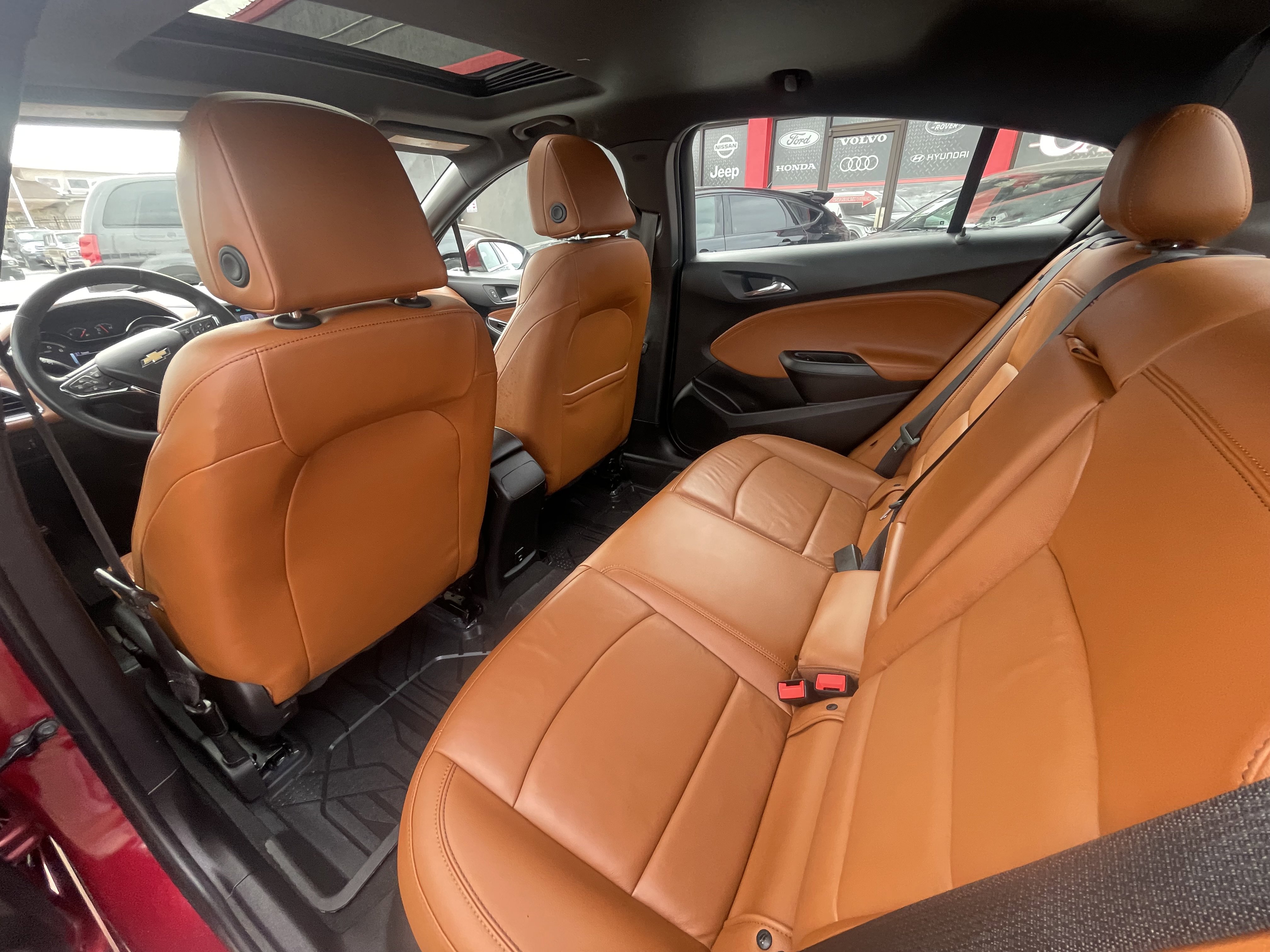 Used 2018 Chevrolet Cruze LT image 12