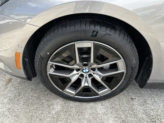 Used 2026 BMW 530i xDrive AWD/4WD image 10