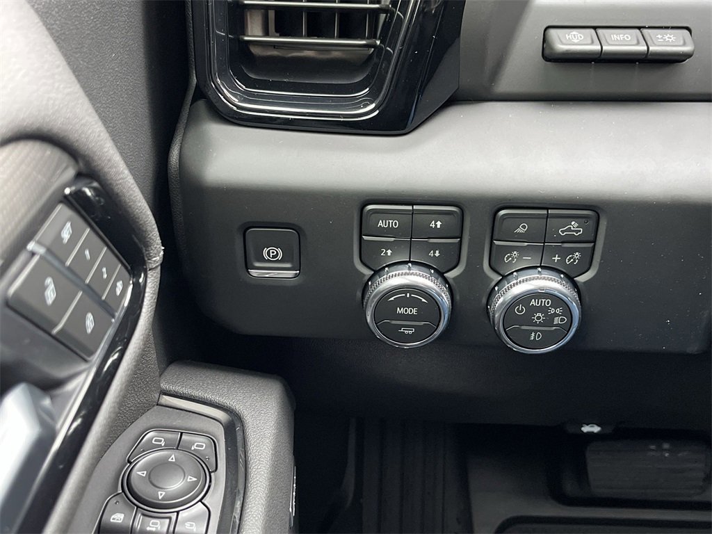 New 2026 GMC Sierra 2500 AT4 w/ AT4 Premium Plus Package image 18