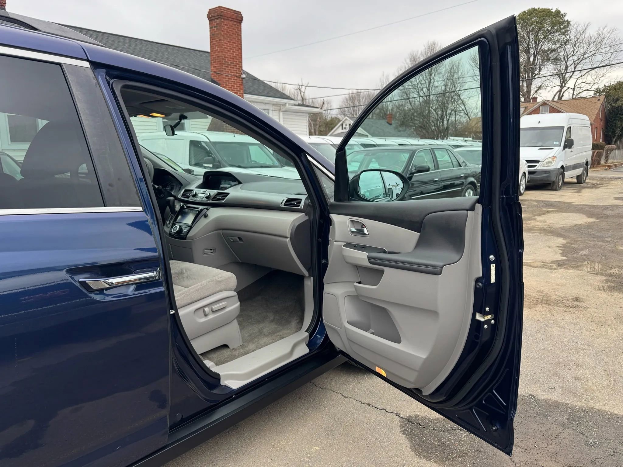 Used 2015 Honda Odyssey EX image 47