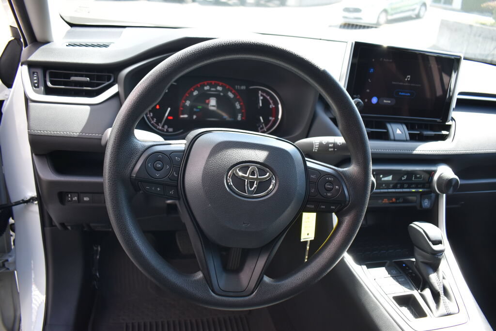 Certified 2025 Toyota RAV4 LE AWD/4WD image 9