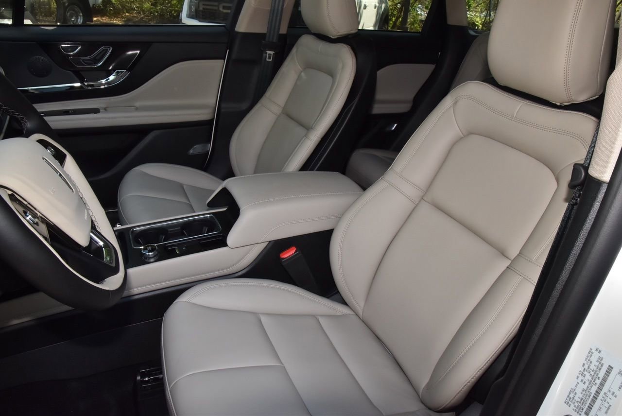 New 2026 Lincoln Corsair Premiere FWD image 32