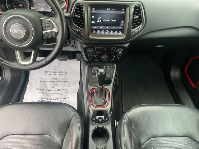 Used 2018 Jeep Compass Trailhawk w/ Leather Interior Group AWD/4WD image 14