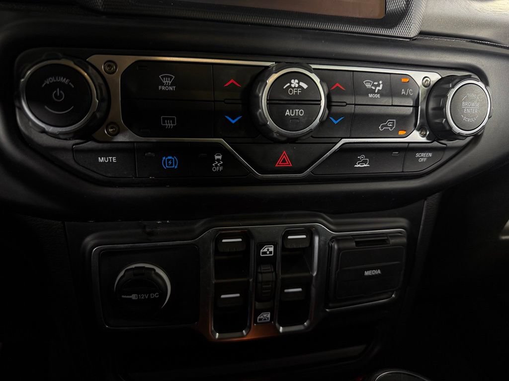 Used 2023 Jeep Wrangler Unlimited w/ 8.4" Radio Group AWD/4WD image 17
