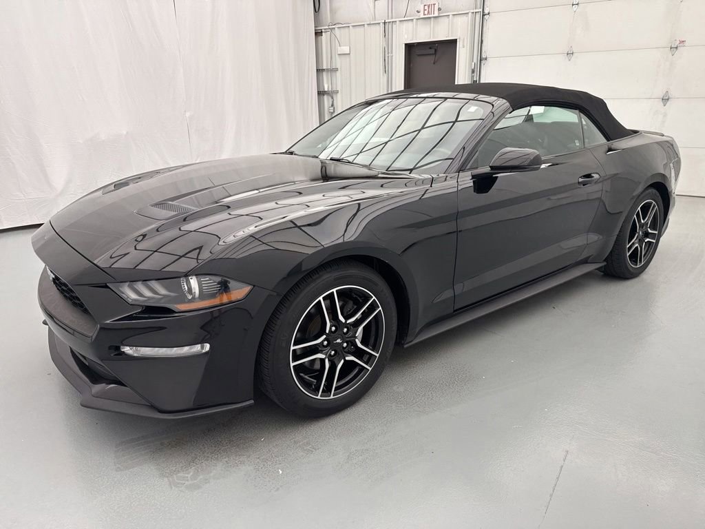 Used 2020 Ford Mustang Premium RWD image 3