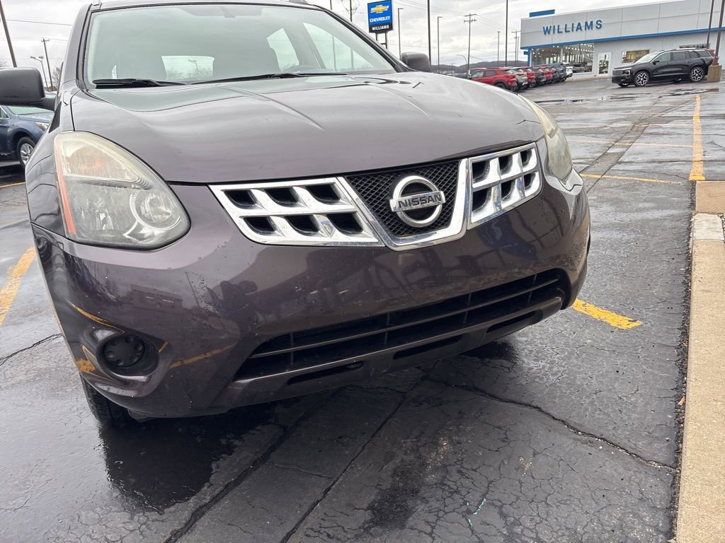 Used 2014 Nissan Rogue S w/ Convenience Package AWD/4WD image 5