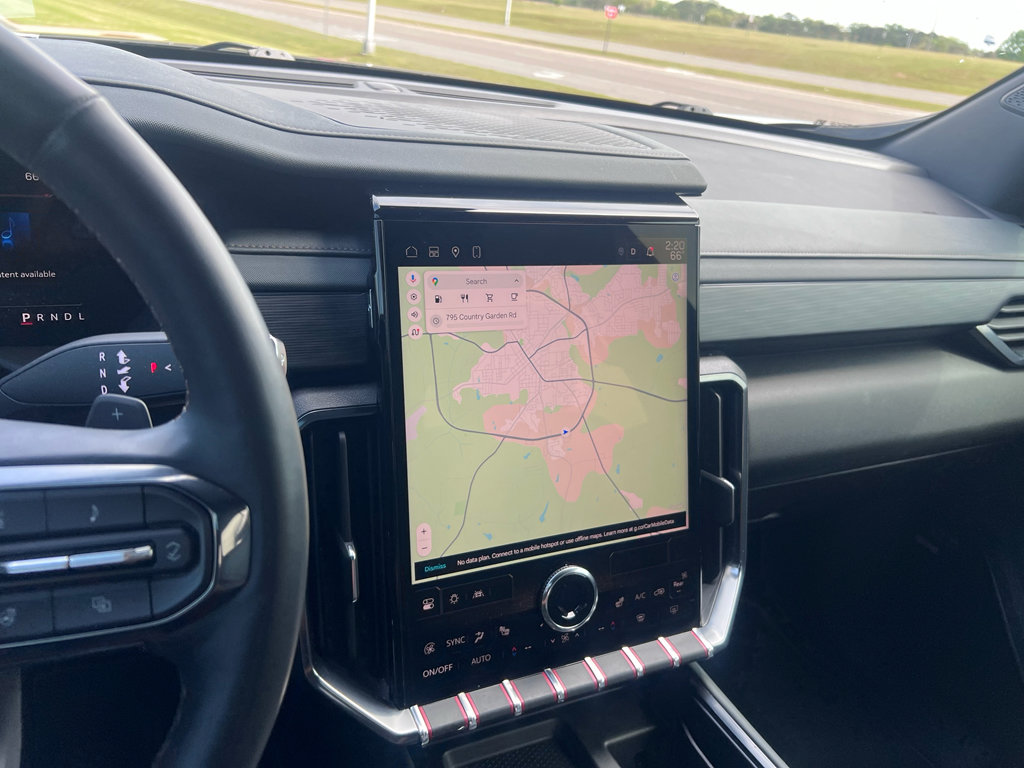 Used 2024 GMC Acadia AT4 image 25