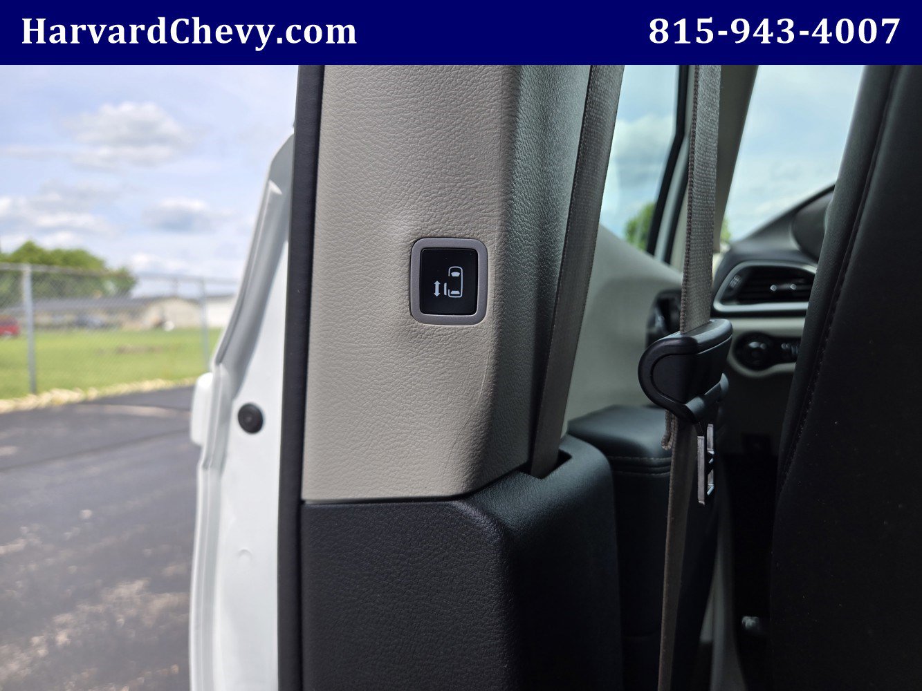 Used 2023 Chrysler Pacifica Touring-L FWD image 29