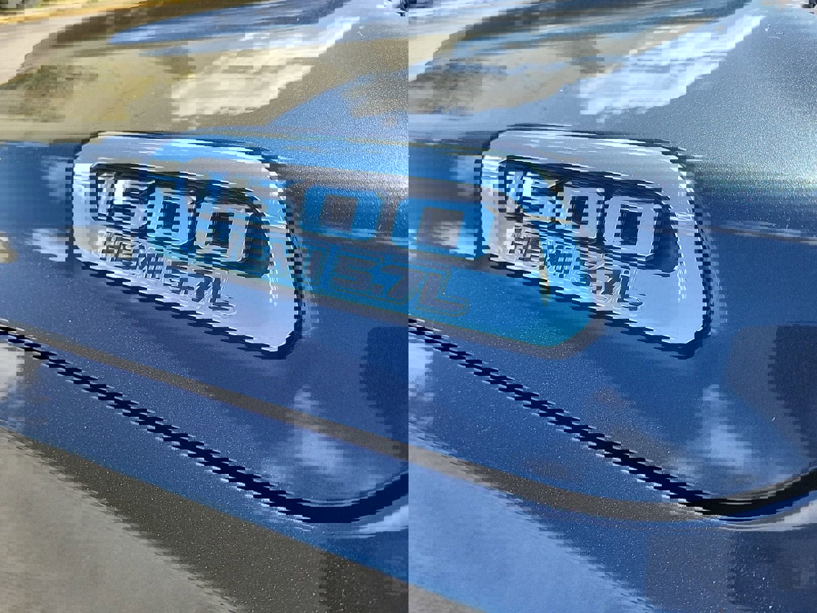 Used 2019 RAM 1500 Limited image 10