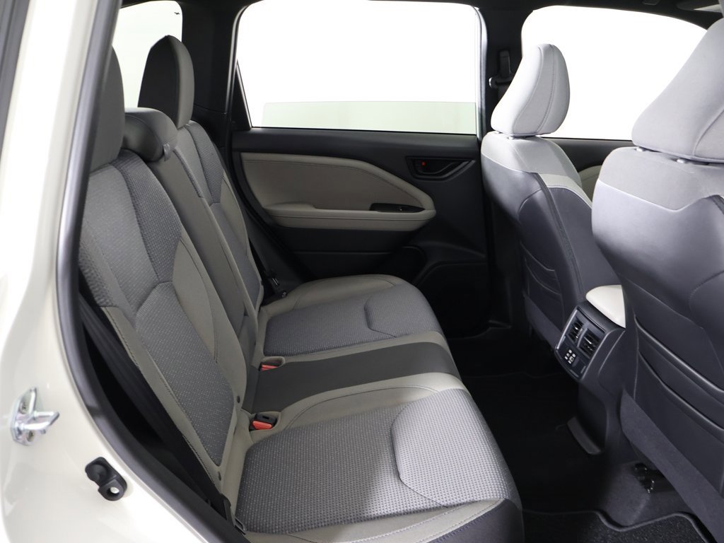 Used 2025 Subaru Forester Premium image 35