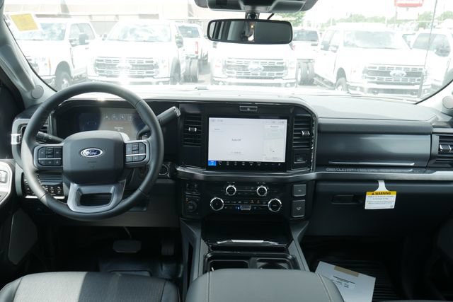 New 2026 Ford F550 4x4 Crew Cab image 5