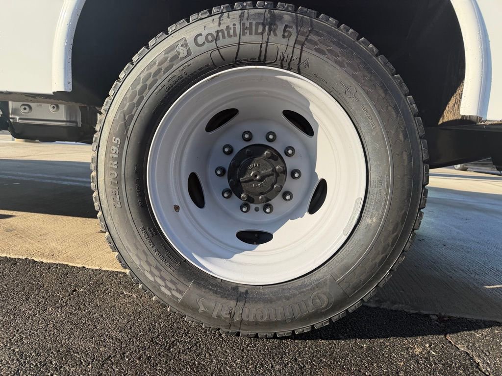 New 2026 Ford F550 4x4 Supercab Super Duty image 12