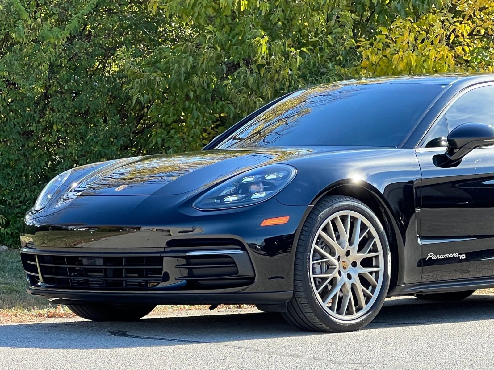 Certified 2020 Porsche Panamera Edition image 10