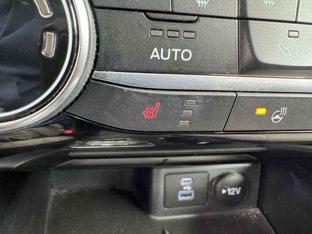 Used 2022 Ford Escape SE w/ SE Sport Appearance Package image 12