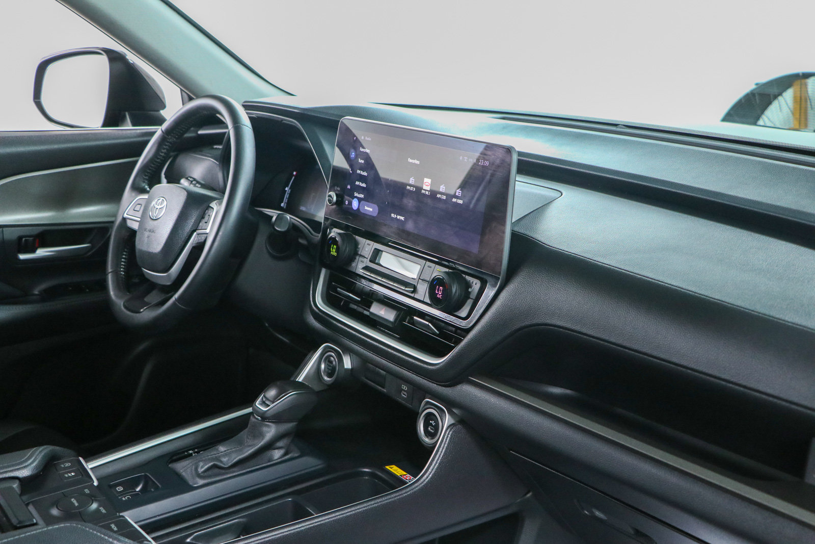 Used 2024 Toyota Grand Highlander FWD image 26