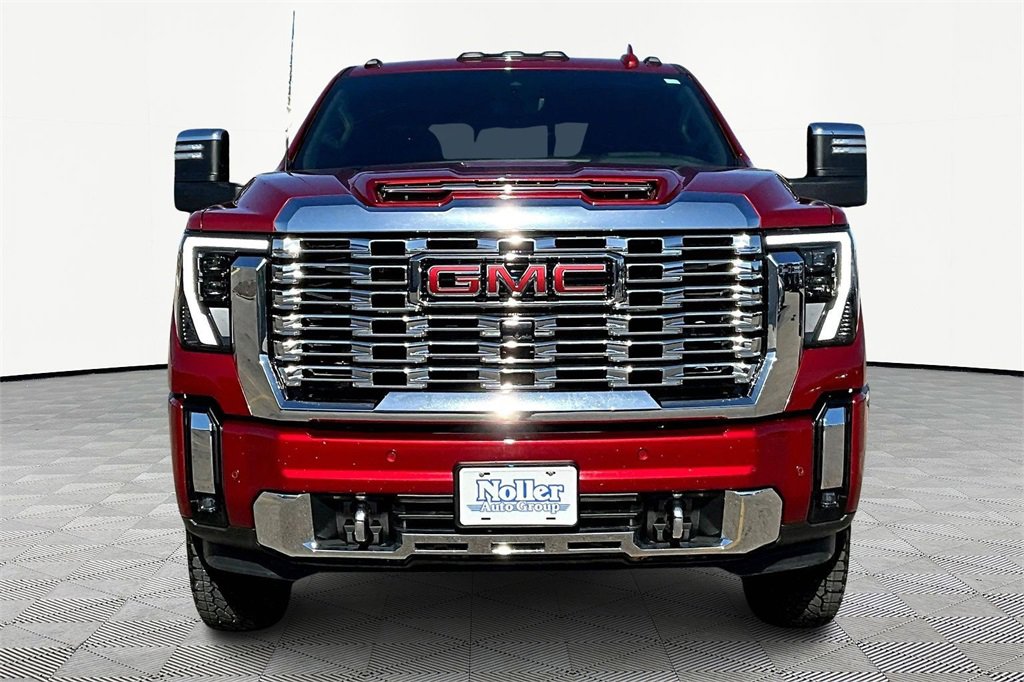 Used 2024 GMC Sierra 2500 Denali w/ Denali Reserve Package image 3