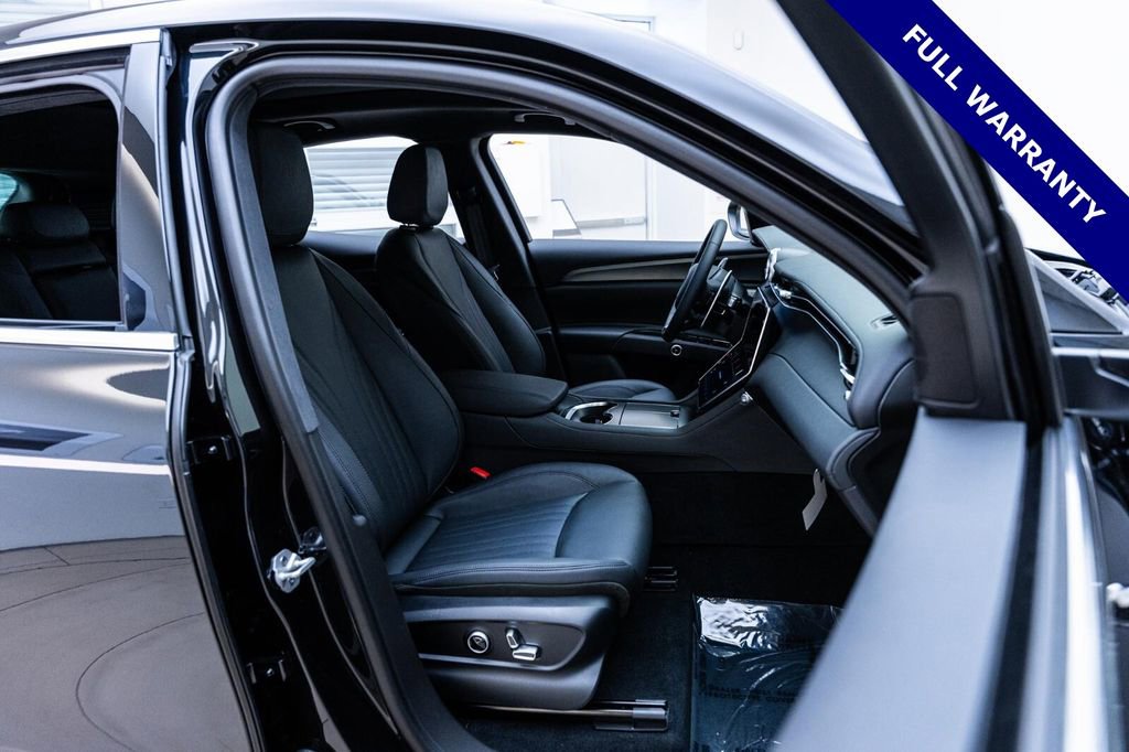 Used 2024 Maserati Grecale GT image 29