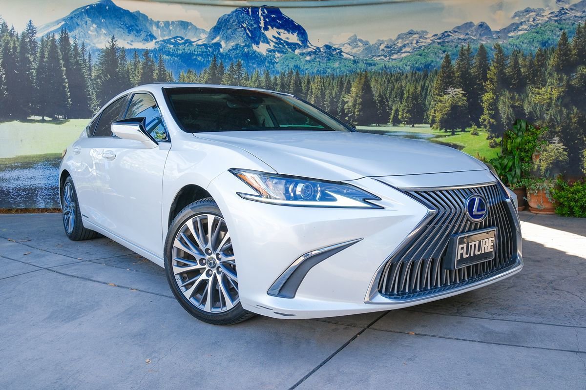 Used 2021 Lexus ES 300h w/ Premium Package FWD image 3