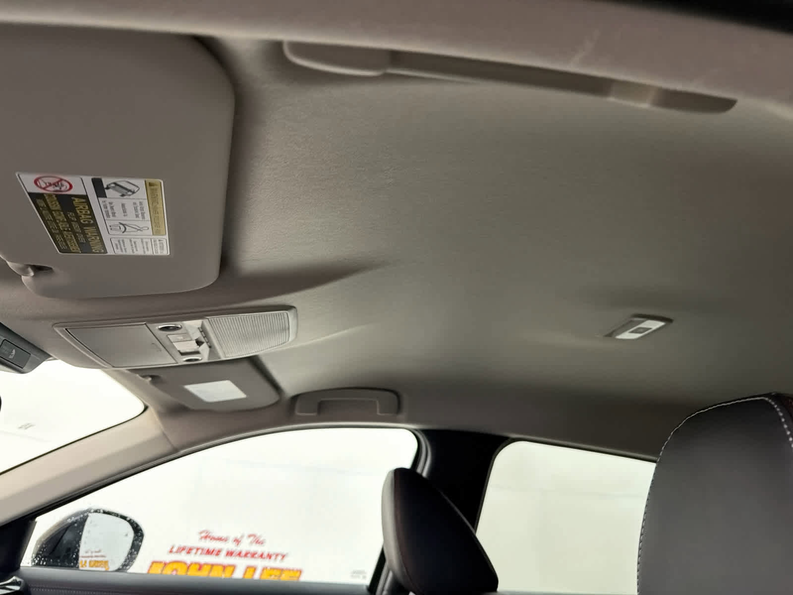 New 2026 Nissan Kicks SR image 16