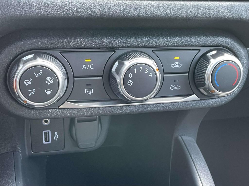 Used 2025 Nissan Versa S w/ S Plus Package image 26