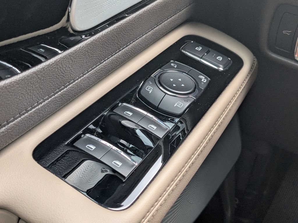 Used 2022 Lincoln Aviator Reserve w/ Equipment Group 201A AWD/4WD image 10