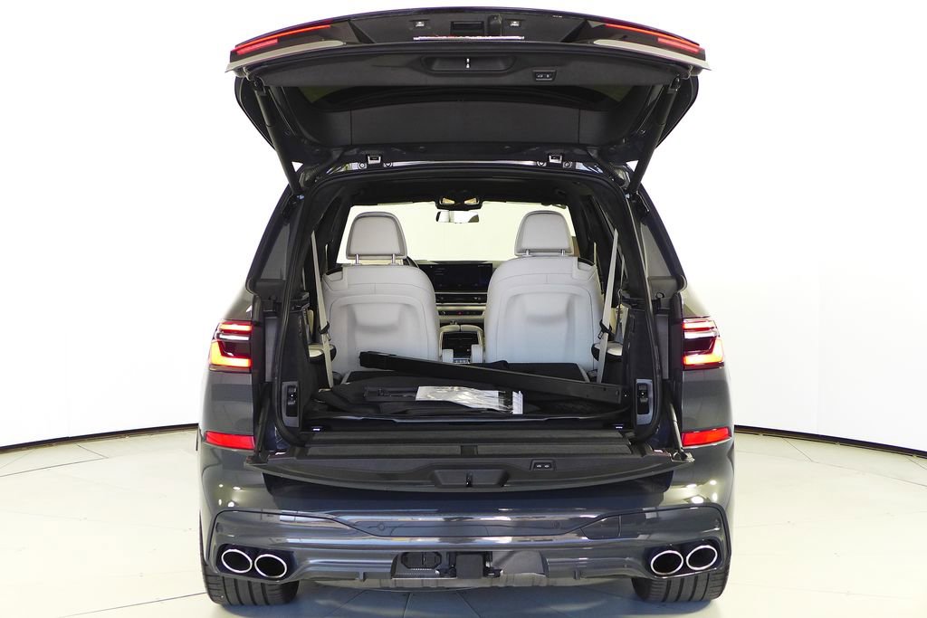 Used 2023 BMW ALPINA XB7 AWD/4WD image 10