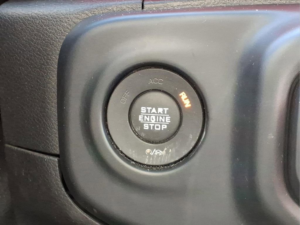 Used 2019 Jeep Wrangler Unlimited Rubicon w/ Dual Top Group image 12