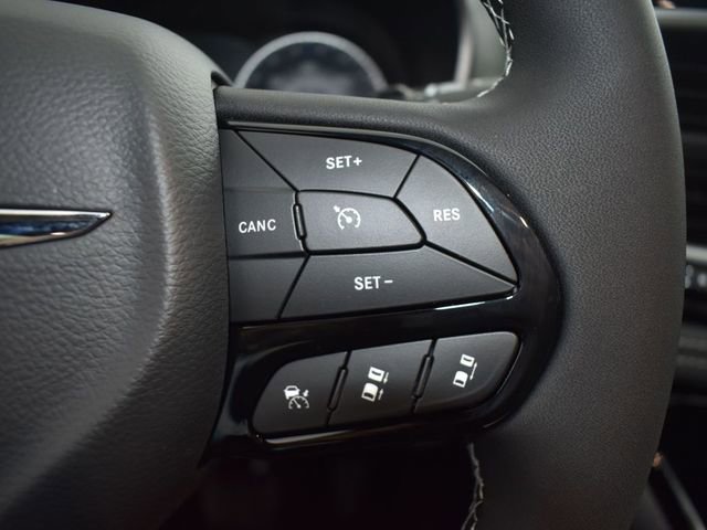 New 2026 Chrysler Pacifica Limited w/ S Appearance Package image 18