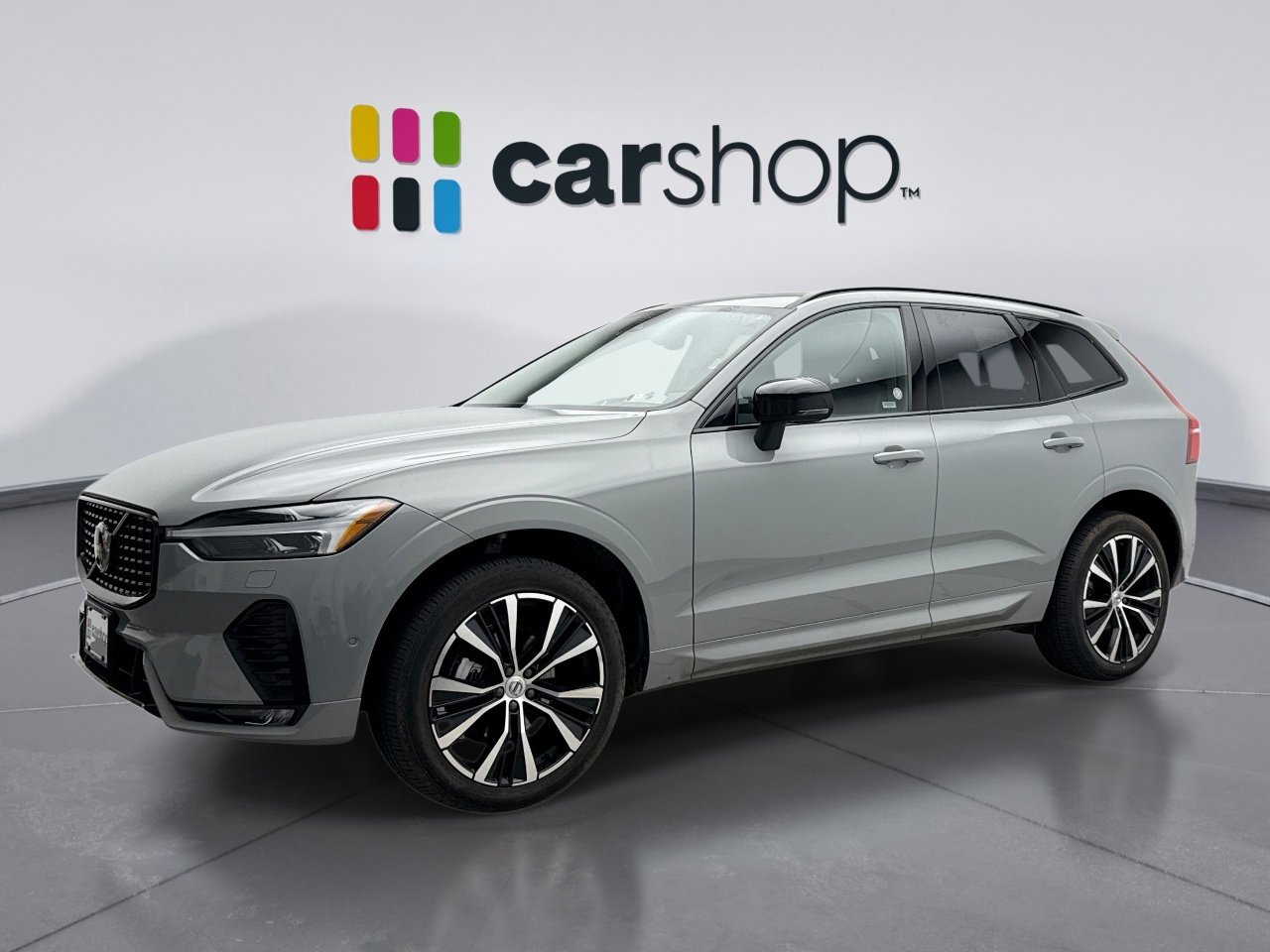 Used 2025 Volvo XC60 B5 Plus image 1